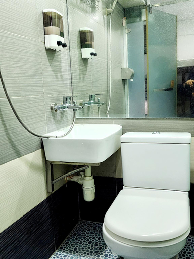 Bathroom 4, Manila Hotel - Hostel, Kowloon