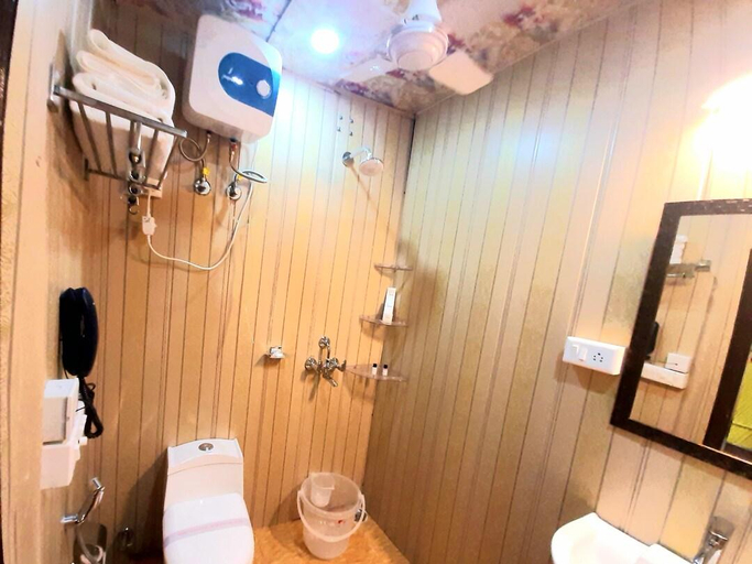 Bathroom 3, HOTEL ARCADIA PLUTUS, Jaipur