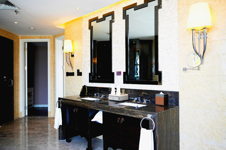 Bathroom 4, New Beacon Walden Hotel, Ezhou