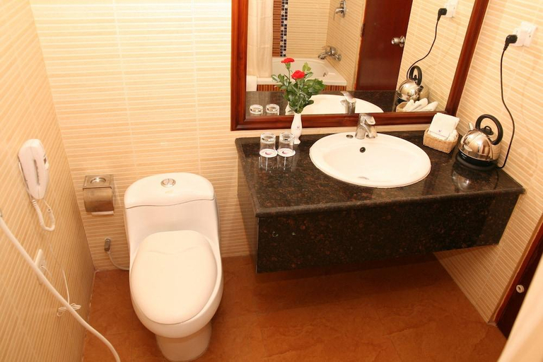 Bathroom 3, Hotel Bengal Inn, Dhaka