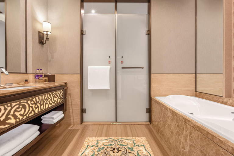 Bathroom 4, Wuxi Tai Hu Hotel, Wuxi