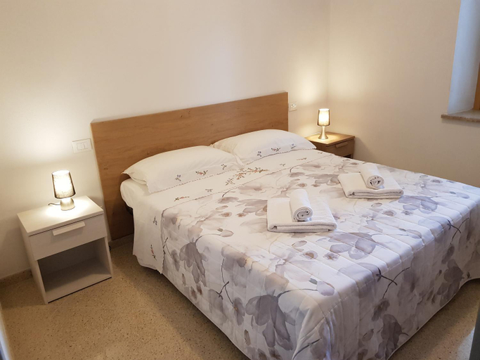 Bedroom 2, Villa Montegolo, Verona