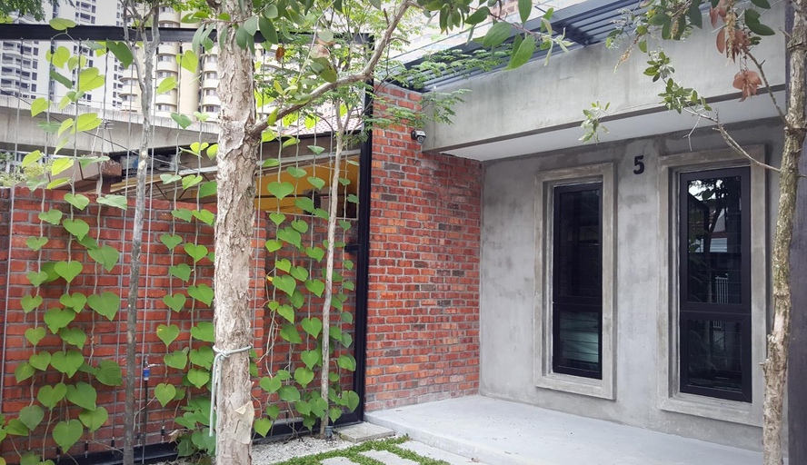 Exterior & Views 2, Owl Homestay, Kuala Lumpur
