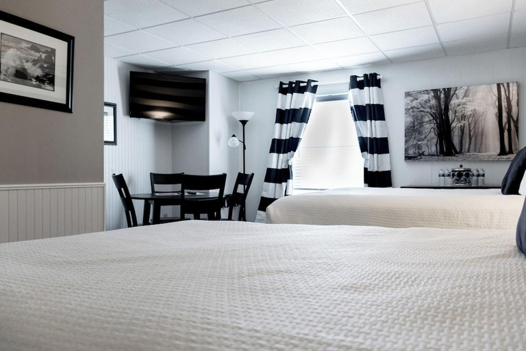 Bedroom 2, Hotel Frankfort & Restaurant, Benzie