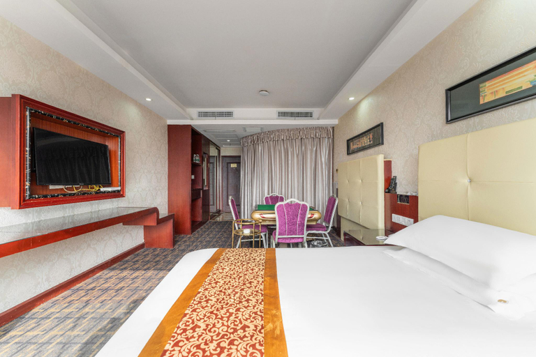 Bedroom 2, Oriental International Hotel, Xiangfan