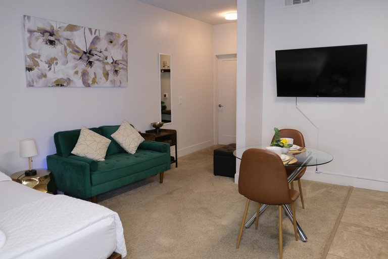 Others 3, Exclusive Suites in MDR-Venice with Pool, GYM & HotTub, Los Angeles