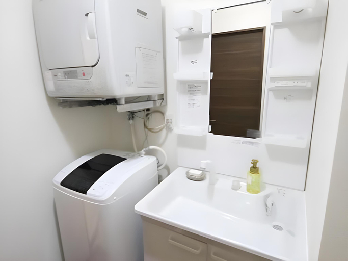Bathroom 4, Churaga-na House Tsubogawa, Naha