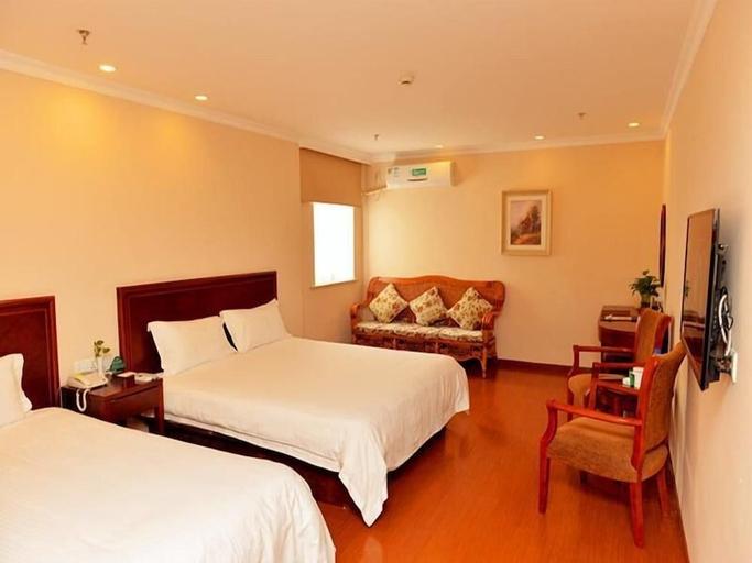 Bedroom 3, GreenTree Inn Jiaxing Zhapu jiulong Mountain Express Hotel, Jiaxing