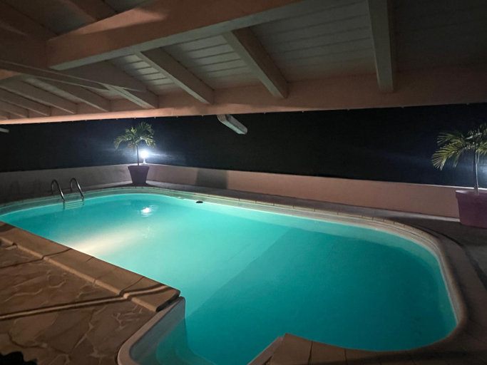Others 3, La Villa Mussanda avec piscine, Baie-Mahault