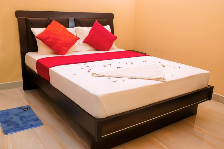 Bedroom 2, Peacock Resort, N. Palatha Central