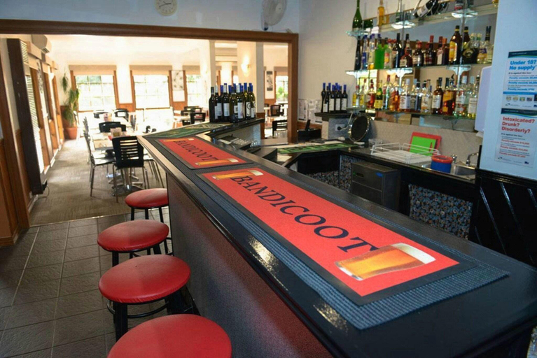Food & Drinks 5, Bandicoot Motor Inn Hamilton, S. Grampians Bal