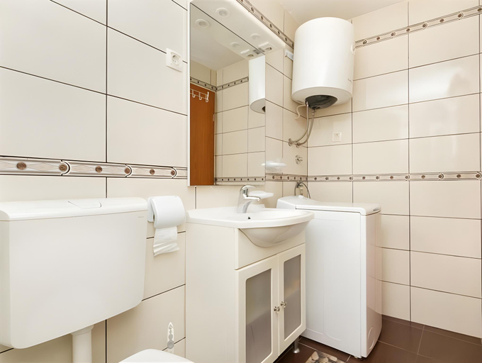 Bathroom 2, Apartments Bepina, Split