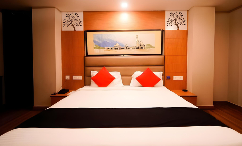 Bedroom, Hotel Yugantar & Banquets, Kaushambi