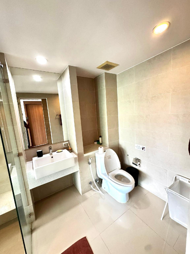 2, Ark Studio only 10 Minutes from kata/Karon Beach, Phuket Island
