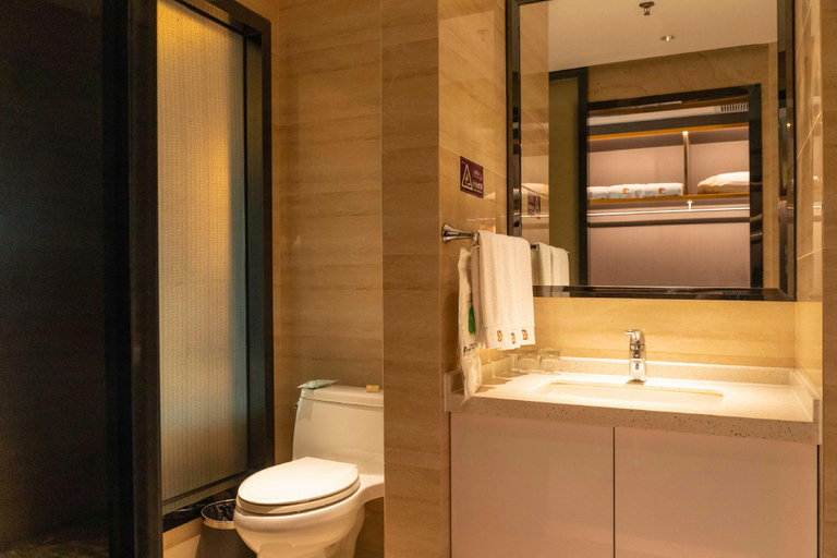 Bathroom 3, Zhongshan Da Dong Yu Hotel, Zhongshan