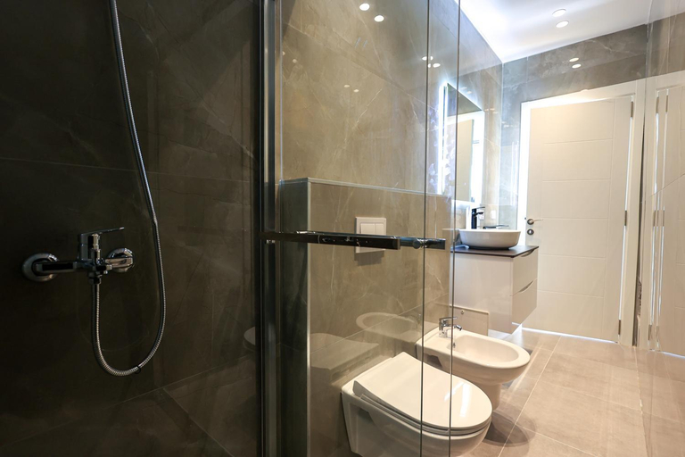 Bathroom 2, SanPietro Premium Villas, Durrësit