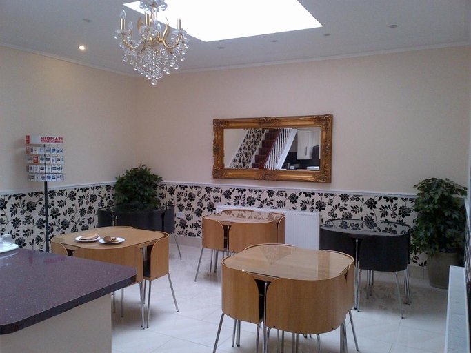 Food & Drinks 4, Royal London Hotel, London