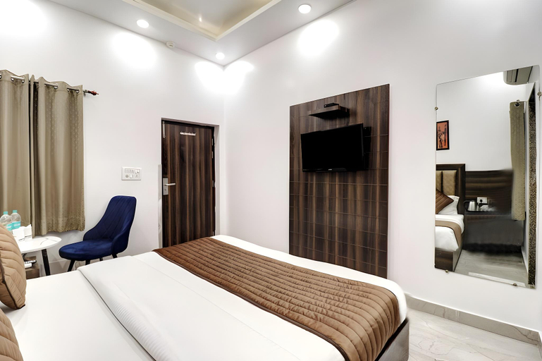 Bedroom 3, Hotel Roma Deluxe, Delhi