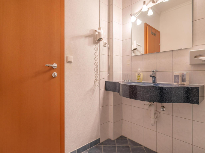 Bathroom 3, Apartment in Neustift near Ski Lift, Innsbruck Land
