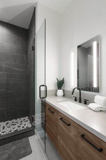 Bathroom 4, Ember-pool Heat Available-in North Scottsdale, Maricopa