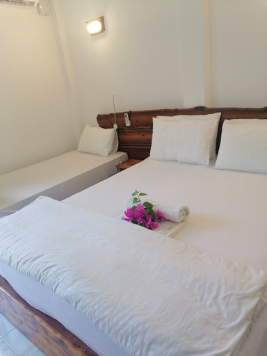 Bedroom 5, Sun & Surf, Kaafu Atoll
