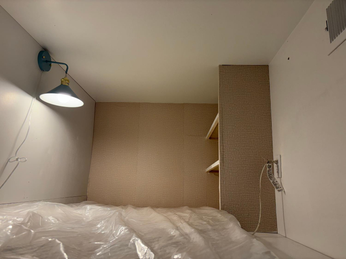 Bedroom 2, Capsule hostel, Newark