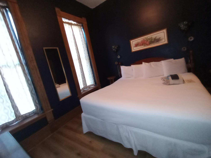 Bedroom 2, Grand Central Hotel, Carroll