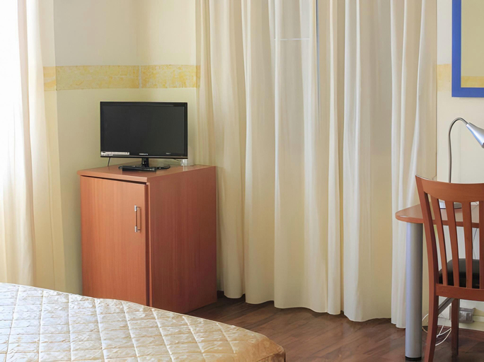 Bedroom 3, Hotel Bellevue, Genova