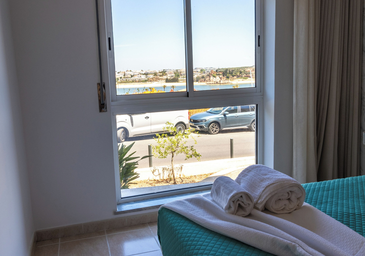Room 5, Urban Beach - Vista Marina Praia C, Portimão