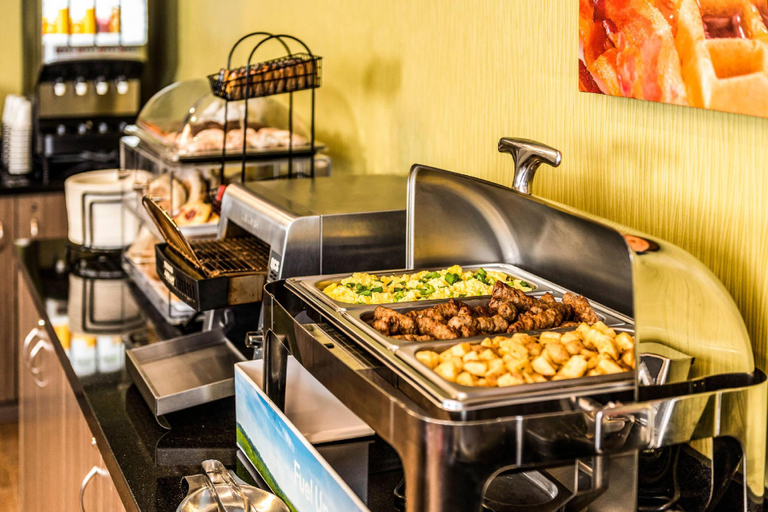 Food & Drinks 3, Comfort Inn Truro, Colchester