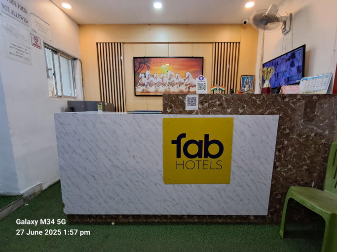 Public Area 3, FabHotel New Dream Palace - Nr. Acropilose Mall And Ruby Hospital, South 24 Parganas