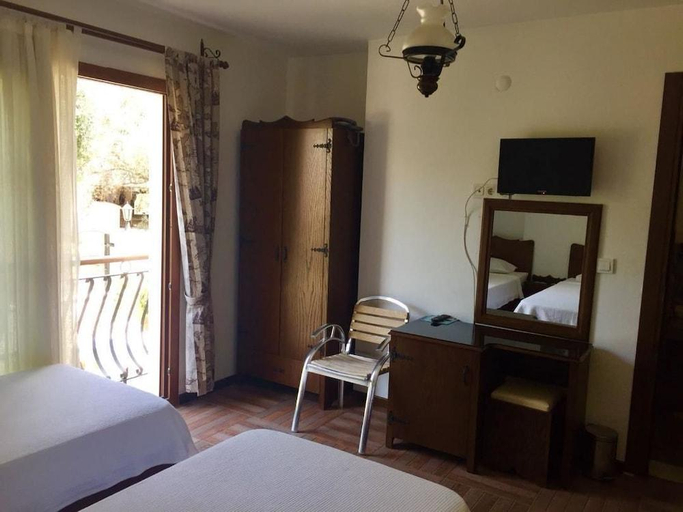 Bedroom 2, Sigacik Kaptan Motel, Seferihisar