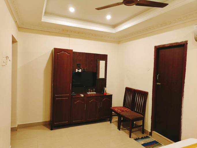 Others 5, Harish Hotel, Ramanathapuram