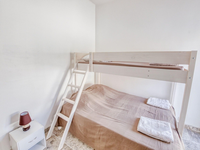 Bedroom 2, Holiday Home in La Seyne near Sablettes, Var