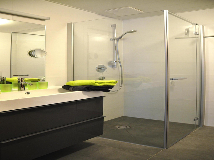 Bathroom, Chalet in Steeg near Ski Slopes, Reutte