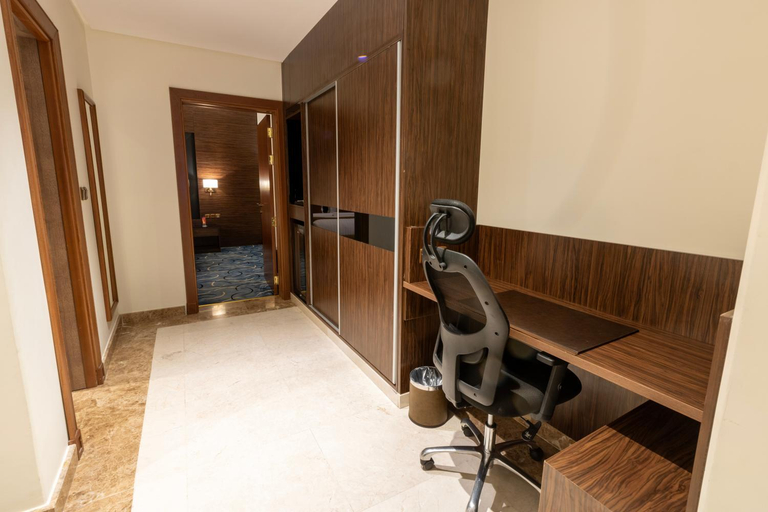 Bathroom 3, Bellevue Park Taif Hotel فندق بلفيو بارك الطائف, Taif