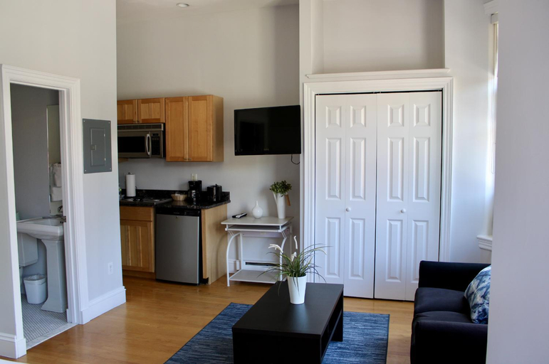 Others 5, Stylish Downtown Studio in the SouthEnd, C.Ave# 3, Boston