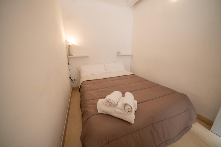 Bedroom 2, BonitAmarE, Bari