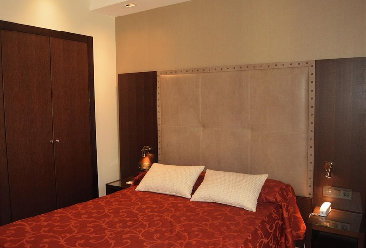 Bedroom 3, La Trucha Hotel, Teruel