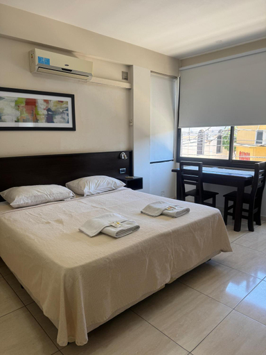 Facilities 3, Apart Chacabuco, Capital