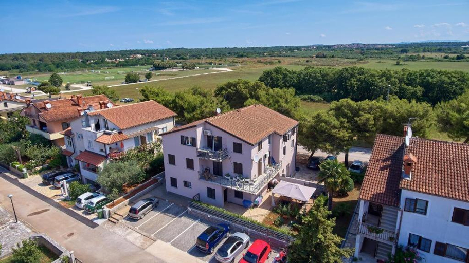Others 5, Apartments Christine, Umag