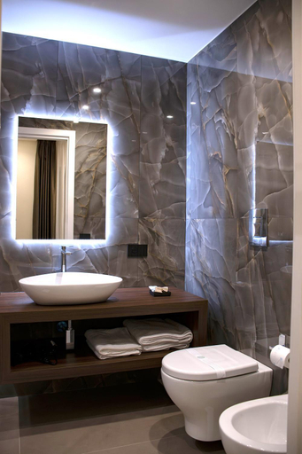 Bathroom 5, Augusto132, Napoli