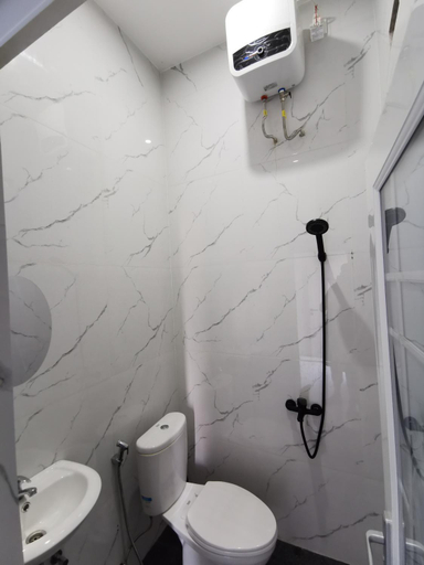 Bathroom 3, Mila Homestay, Padang