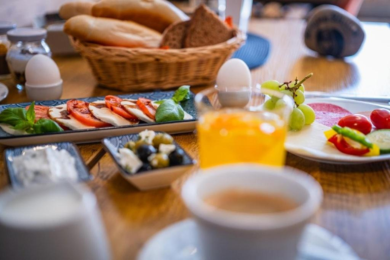 Food & Drinks 5, Penzion Mnich, Jindřichův Hradec