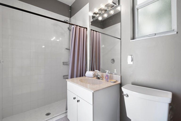Bathroom 3, Sunshine Escape by Distinctive Beach Rentals, Lee