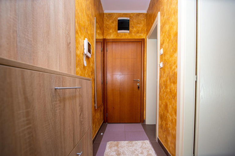 Entrance 4, SunSea Apartments