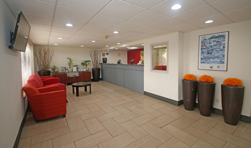 Public Area 2, Americas Best Value Inn Pilot Mountain, Surry