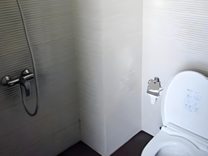 Bathroom 5, J Residence, Bandung