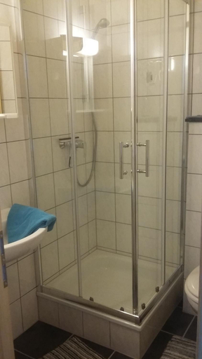 Bathroom 2, Gastehaus Ruger, Bergstraße