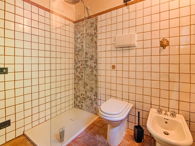 Bathroom 5, Villa in Borgo Pace with Private Pool, Pesaro E Urbino